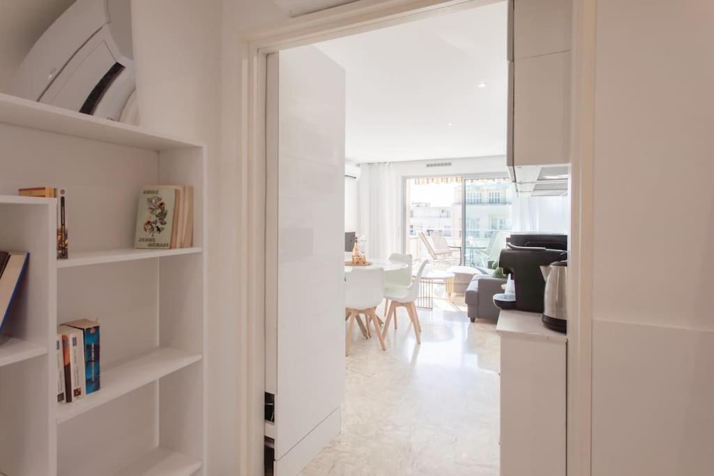 L28 Californie 1min Walk Sea 3bdr/ Ac & Balcony Apartment *